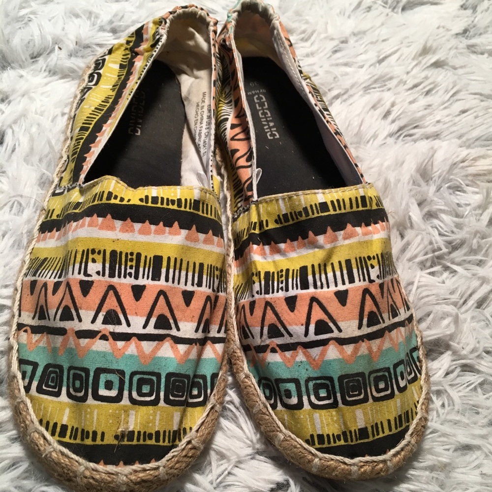 Divided H & M Multi Color Espardilles Size W 8